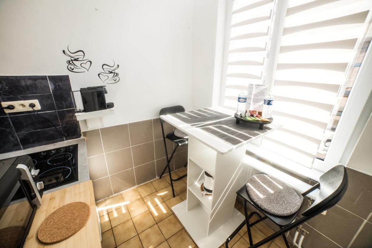 City Centre Hidden Gem! Apartment For Up To 3 People Brüsszel Kültér fotó
