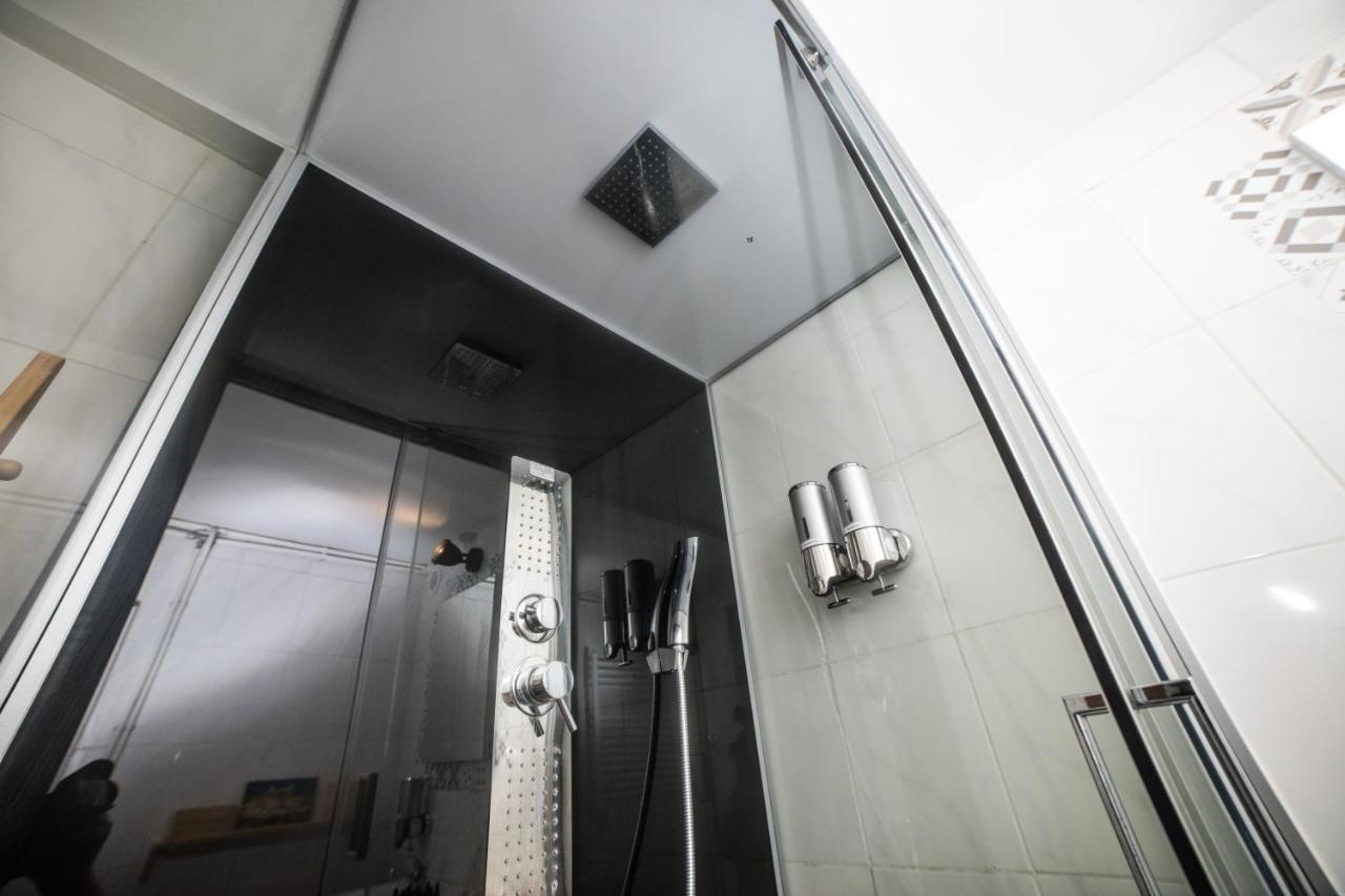 City Centre Hidden Gem! Apartment For Up To 3 People Brüsszel Kültér fotó